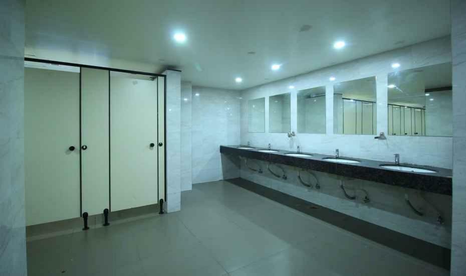 In & Out Dormitory Ahmedabad Buitenkant foto